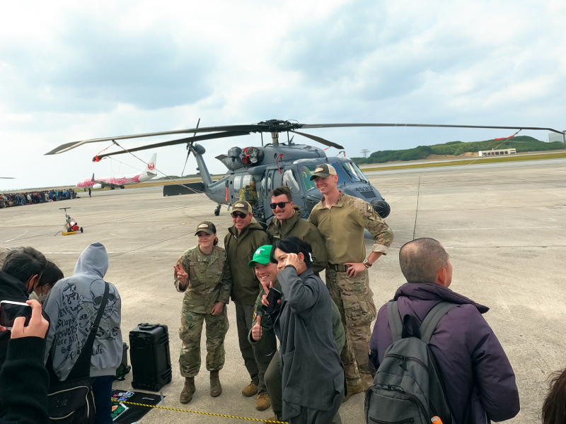 初参加の米空軍のHH－60と米空軍隊員の方々